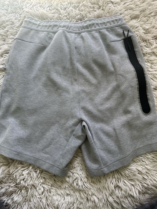 Nike tech fleece shorts-S