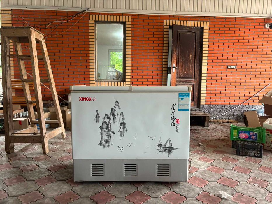 морозильники 218л 2 шт