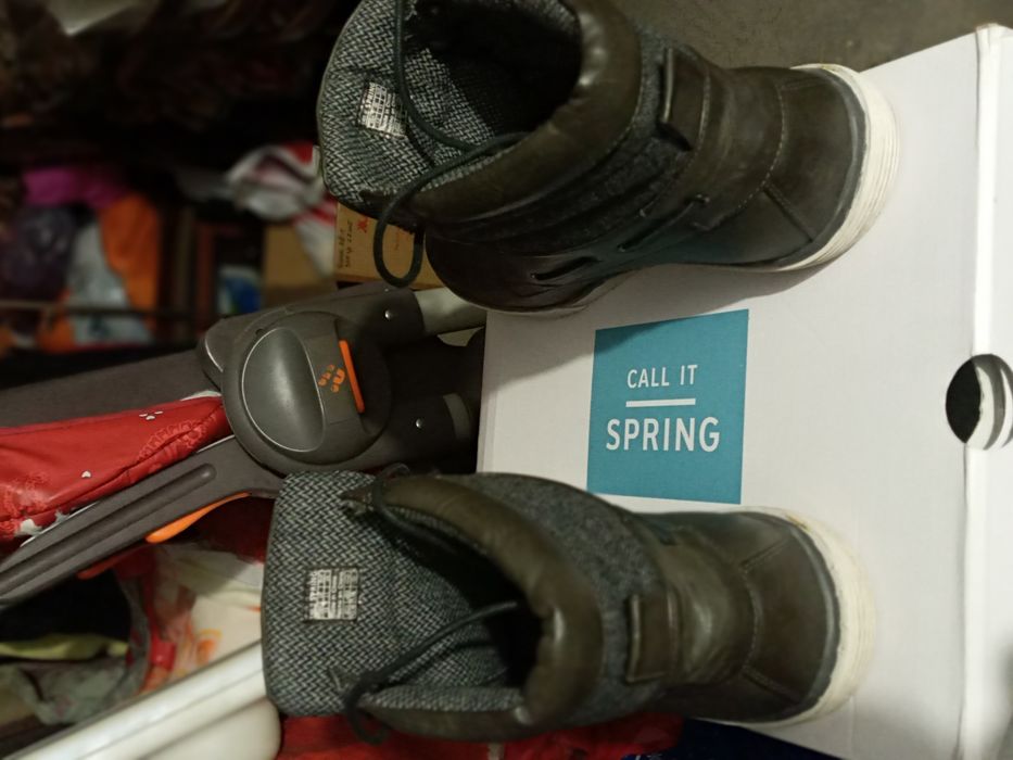 Продам Ботинки ( весна,осень).