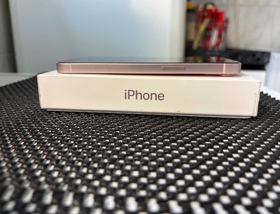 Iphone 13, розов, перфектен