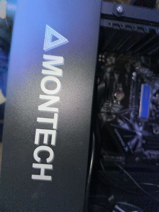 Продам корпус вместе с мат платой, и ссд,