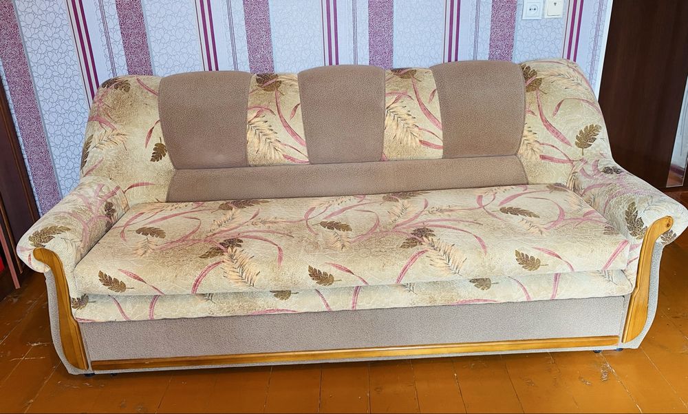 Продается диван и 2 кресла