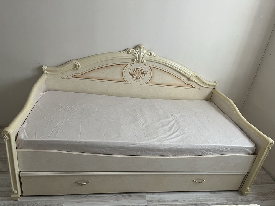 Продается кровать