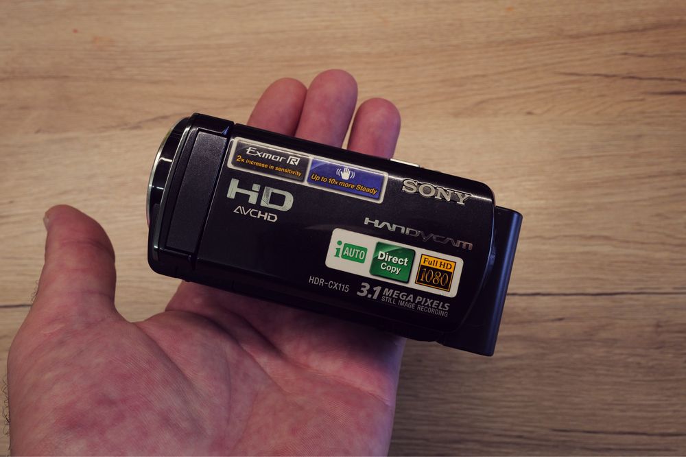 Camera video Sony Handycam HDR-CX115 lentile Zeiss SD card Touchscreen