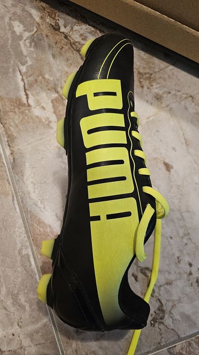 Нови футболни обувки Puma