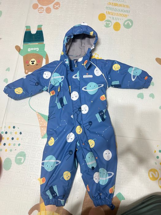 Продам комбинезон на мальчика