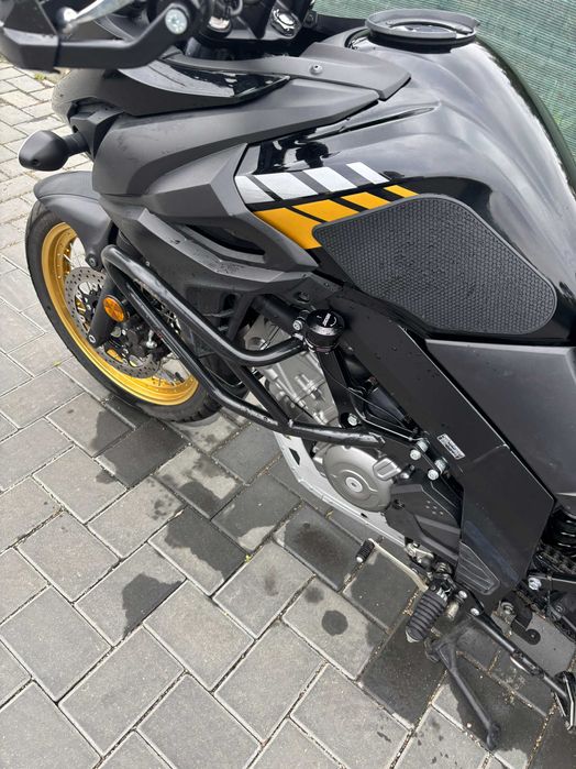 suzuki DL650 XT v strom