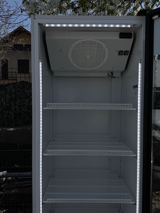 Vitrina frigorifica / frigider bauturi consum mic LED afisaj digital