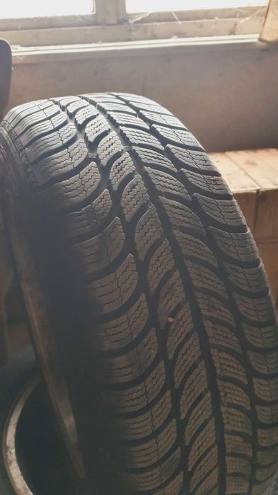 Продавам комплект алуминеви джанти с гуми 15 цола от ауди