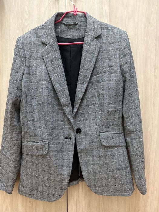 Продам костюмы 3