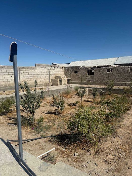 Hovli sotiladi 7 sotix