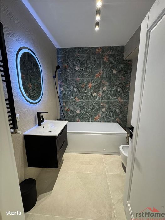 Apartament 2 cam, bloc nou, etaj 1, central, parcare, prima inchiriere