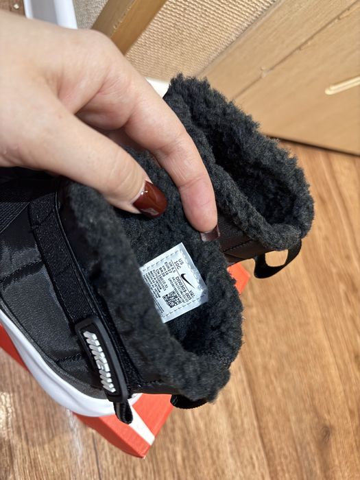 Ботинки зимние Nike детские  новые