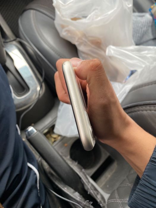 Продам iPhone 11