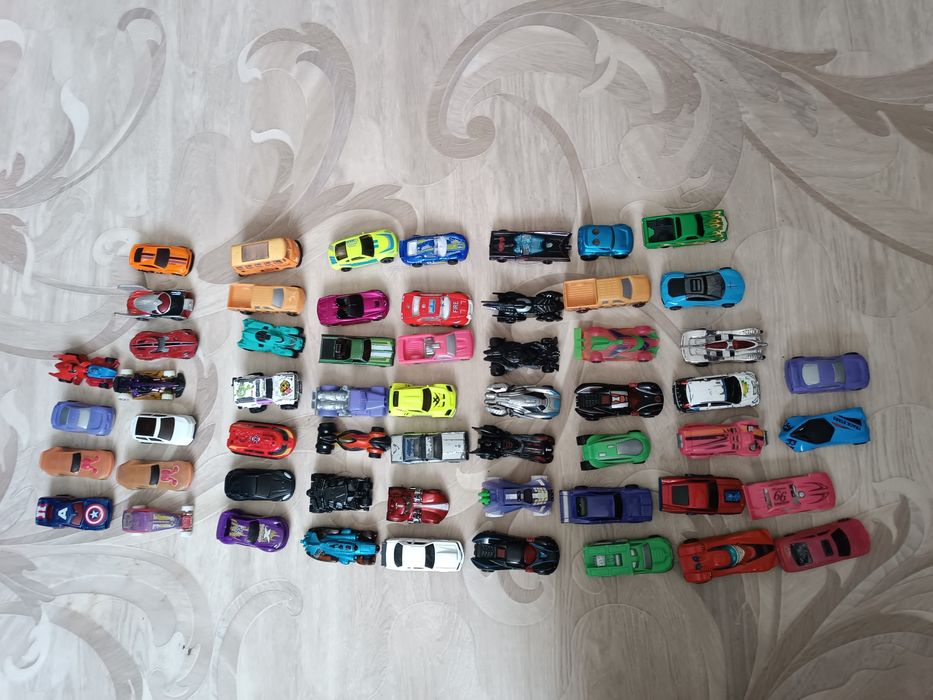 Продам машинки  Hot Wheels и другие