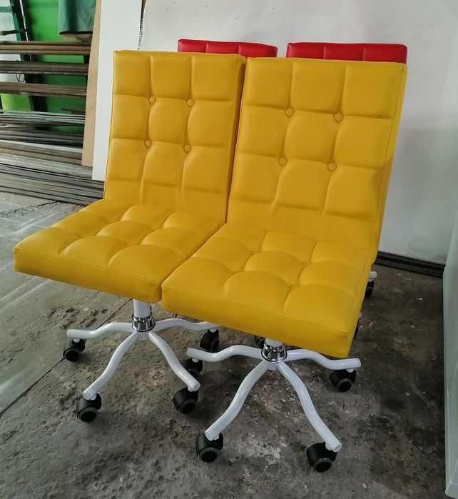 Стул для маникюра