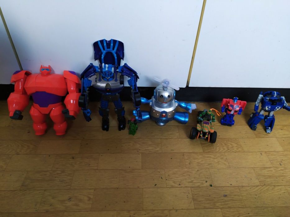 Роботи Трансформерс Различни видове