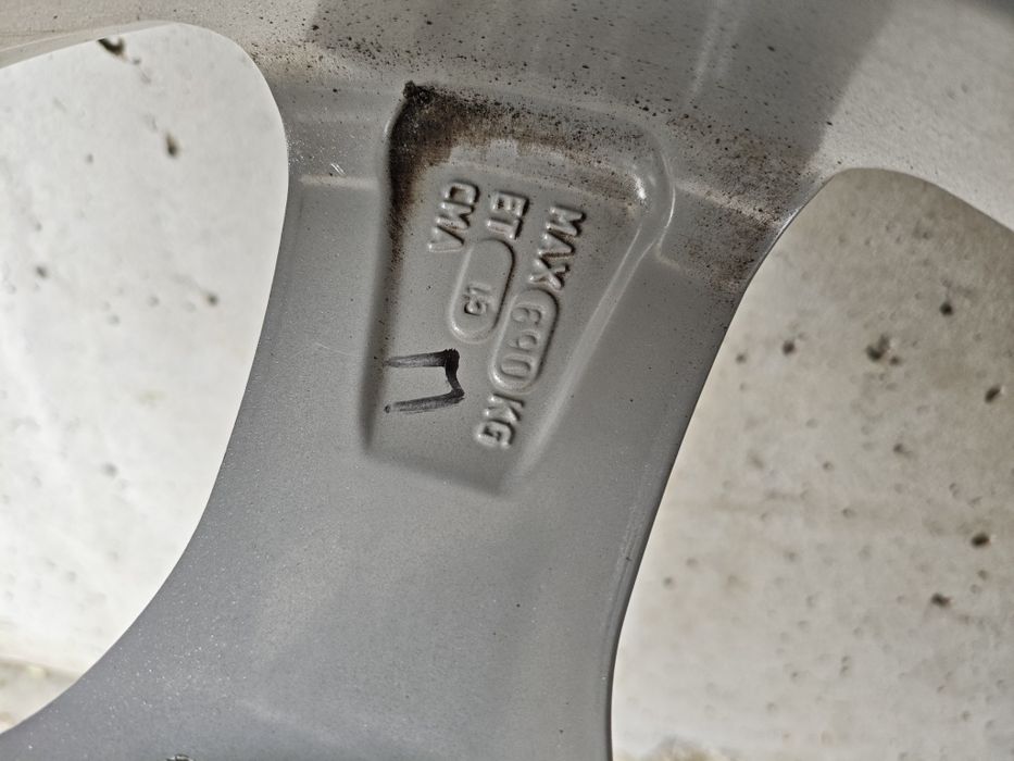 17 джанти от Honda CR-V със зимни гуми 225/65/17