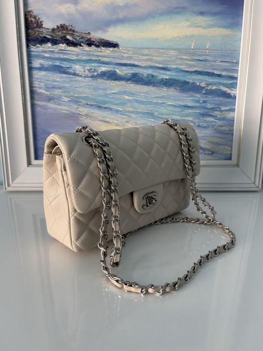 Дамска чанта – CHNL + подарък