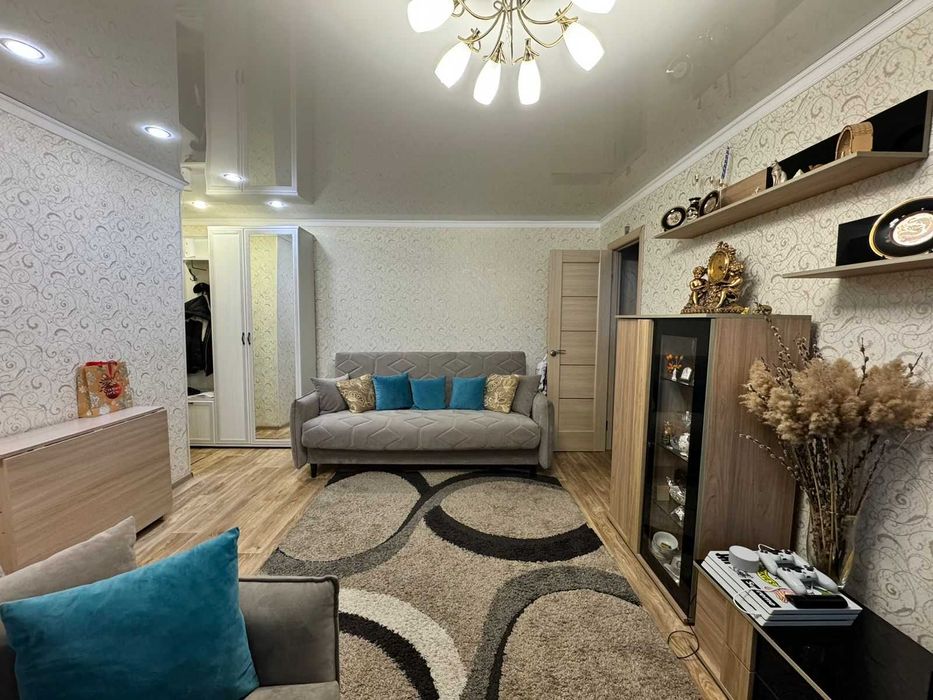 Продаём 2 комн. кв .- ул. Бакинская 39