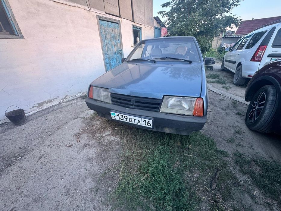 Автомобиль Ваз 2109