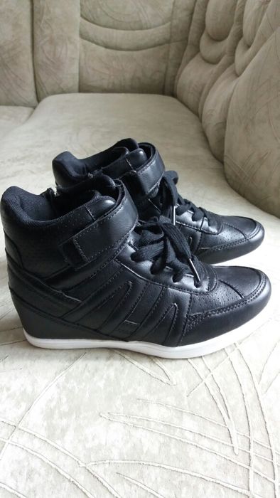 Ботинки для девочки 36р