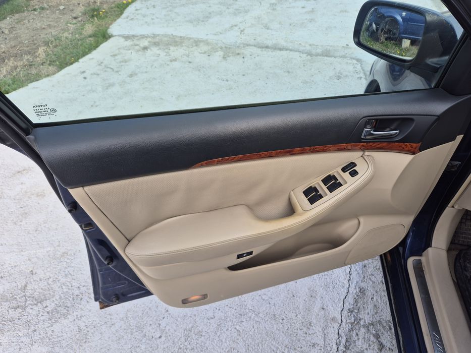 Тойота Авенсис 2.0,D-4D,дизел на части. Toyota Avensis.