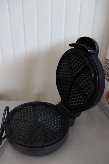 Гофретник Clatronic WA 3492, 1000 W