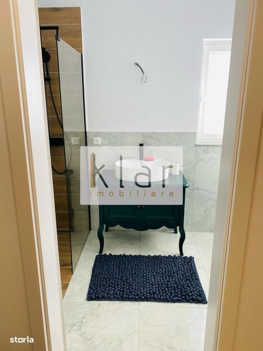 Inchiriere apartament  3 camere in vila zona Regal cu parcare si boxa