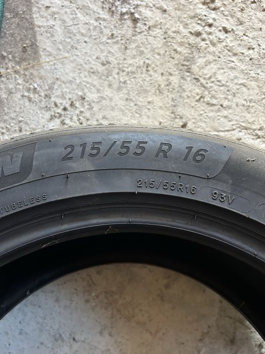 Vând 4 anvelope vară