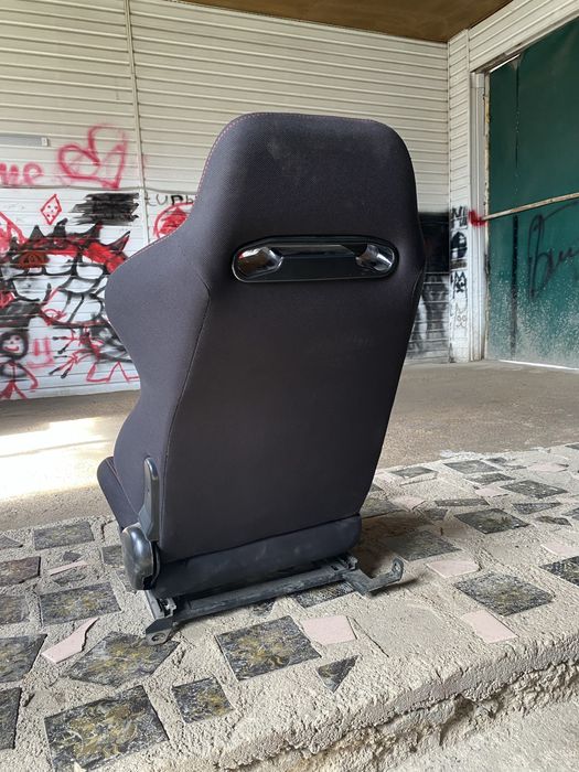 Спортивное сиденье Recaro