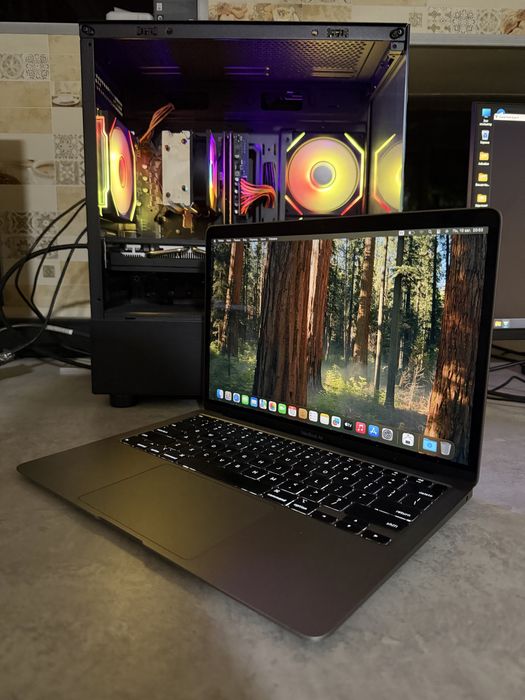 Macbook air 2020 core i5 10th gen ddr4 8gb  ssd 256