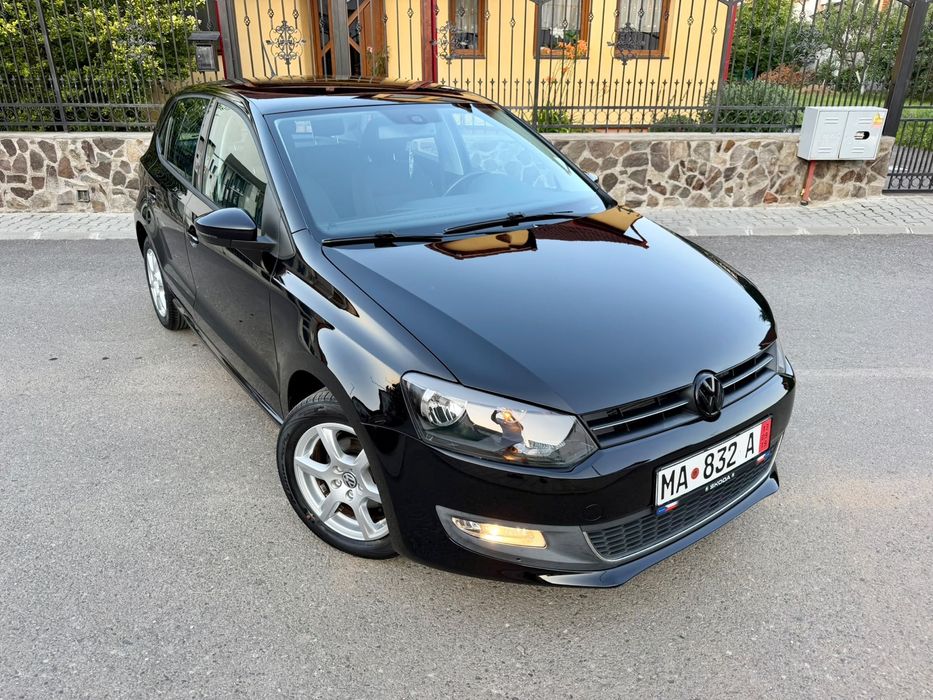 VOLKSWAGEN Polo 2010 — imagine 3