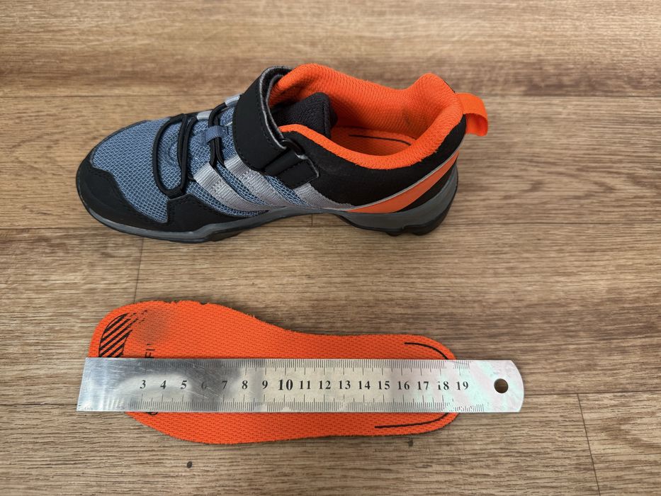 Кроссовки на мальчика Adidas terrex