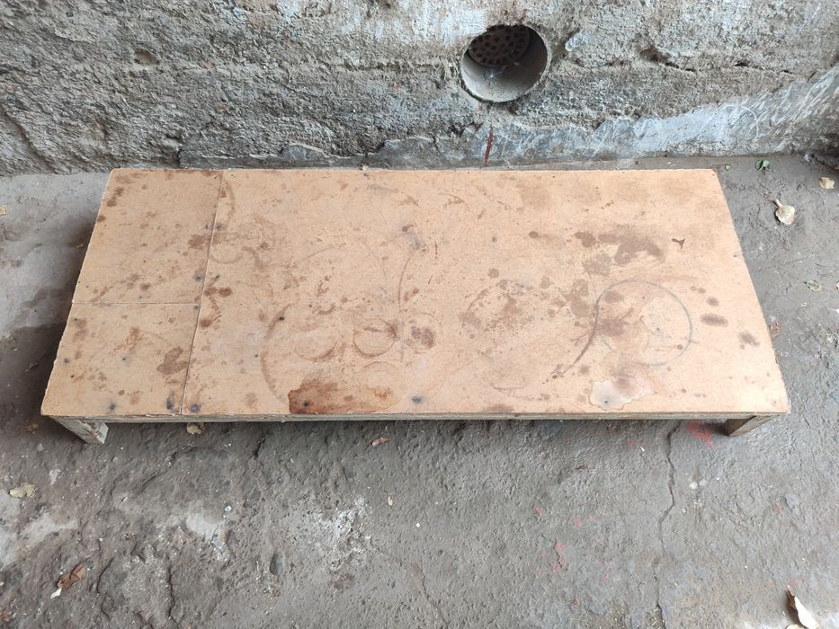 Срочно балон и стол сатылады!