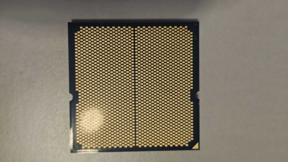 AMD Ryzen 5 8500G (folosit din Decembrie 2024 pana in Octombrie 2025)