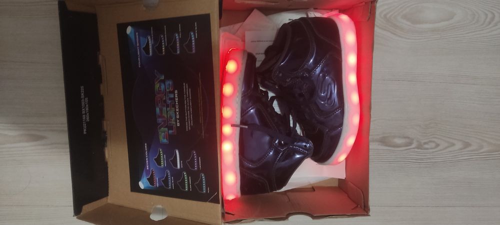 Adidasi / Pantofi sport copii Skechers Energy Light încarc usb