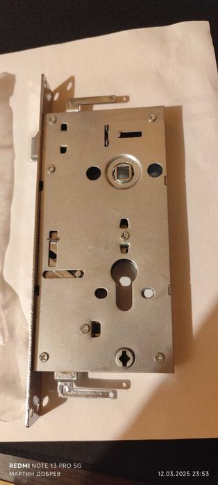 Нова Брава за входна врата ,  Подходящa за метална врата