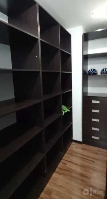 Космонавтов продается 4х комнатная квартира, 142 м2
