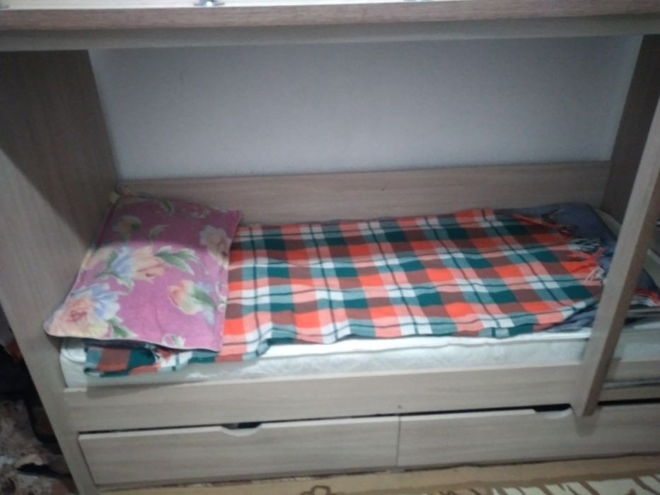 Кровать двухэтажная