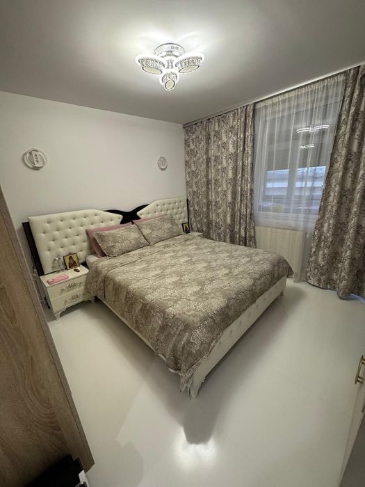 Inchiriez apartament 3 cam ultracentral