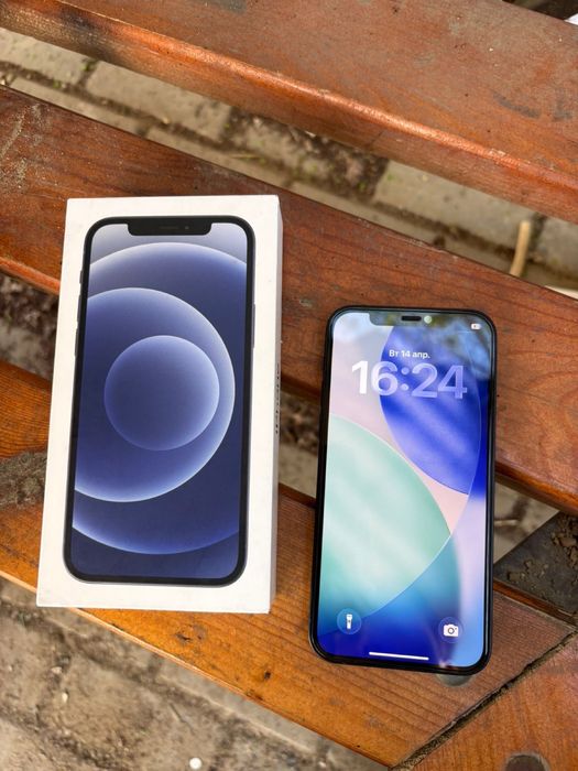 Продам Iphone 12