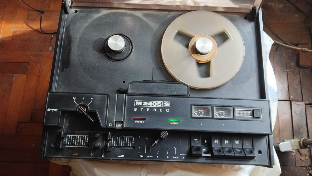 Продавам магнетофон UNITRA M 2405 S