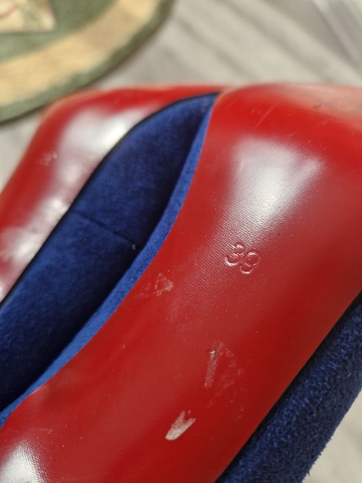 Туфли замшевые продам