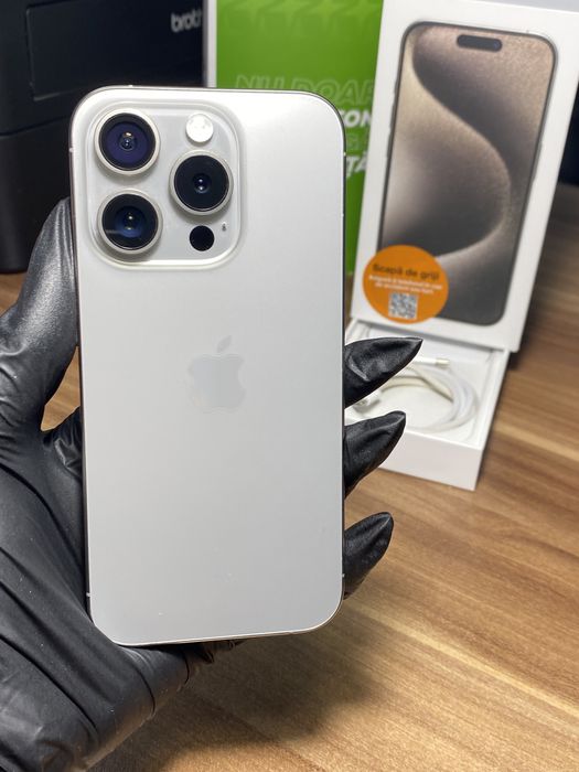 iPhone 15 Pro • 256 GB • Natural Titanium
