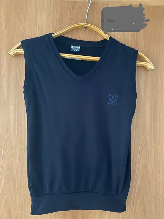 Продам школьная желетка для мальчика 13-14лет