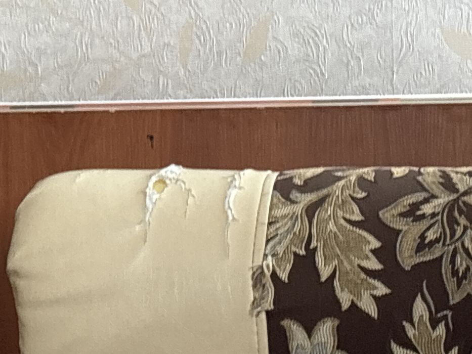 Даром отдам диван и кресло