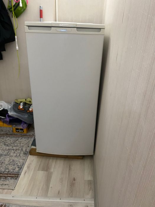 Продаю б/у Холодильник