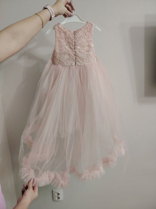 Продам пышное нарядное платье