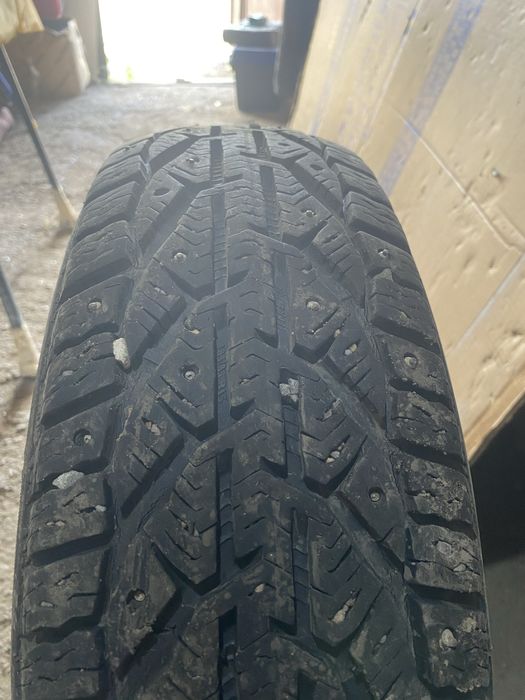 Продам зимнюю резину R15